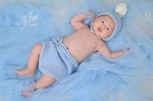 安顺摸孕妇肚子沾喜气